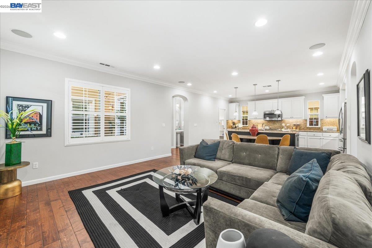 3019 Sweetviolet Dr