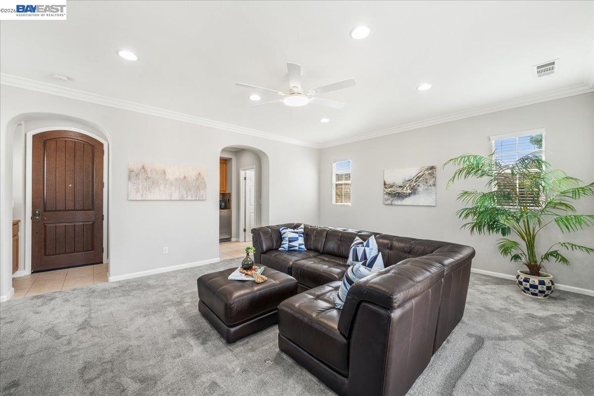 3019 Sweetviolet Dr