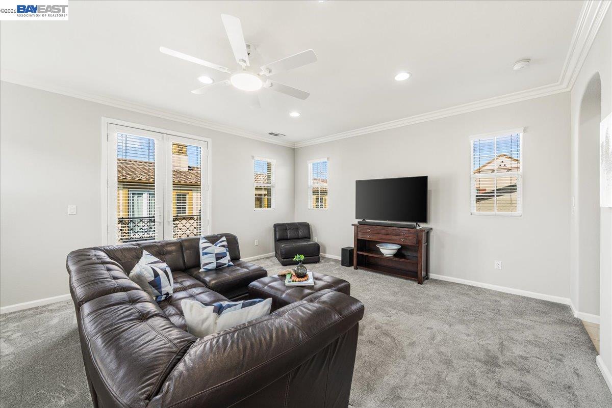3019 Sweetviolet Dr