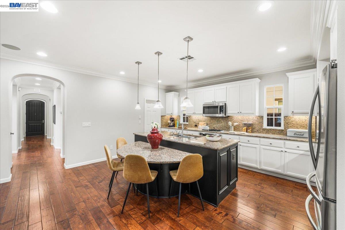 3019 Sweetviolet Dr