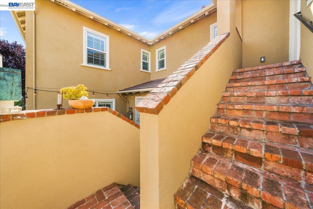 3019 Sweetviolet Dr