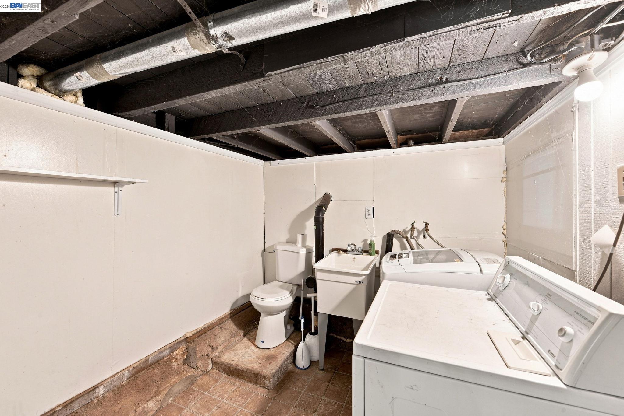 22729 Yolo St