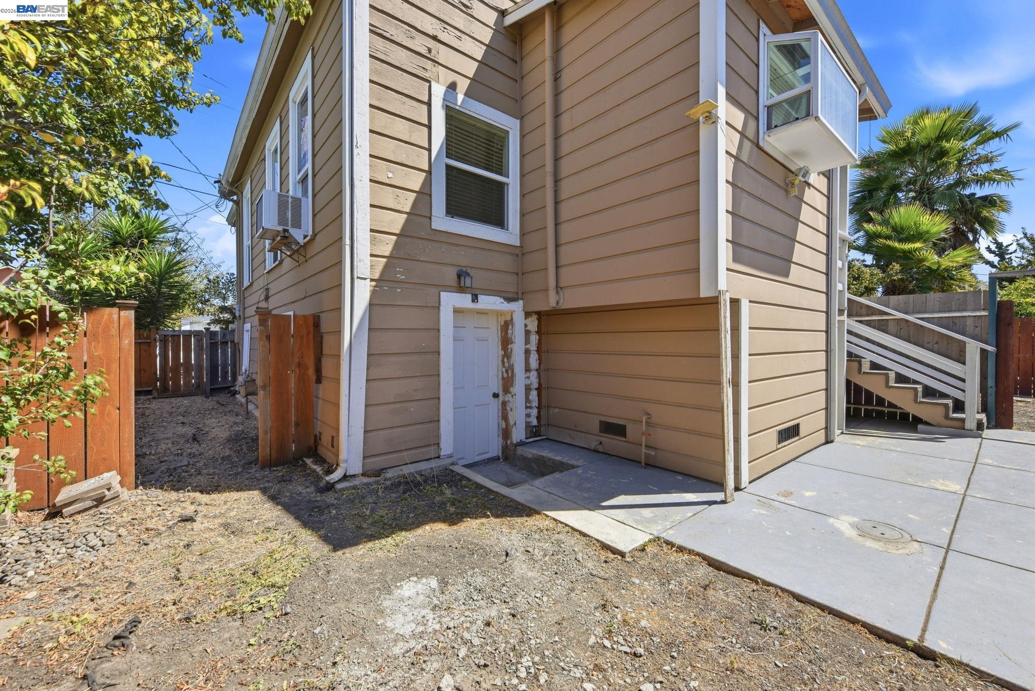 22729 Yolo St