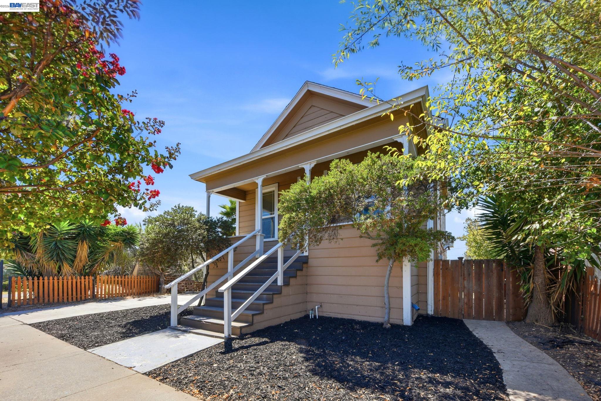 22729 Yolo St