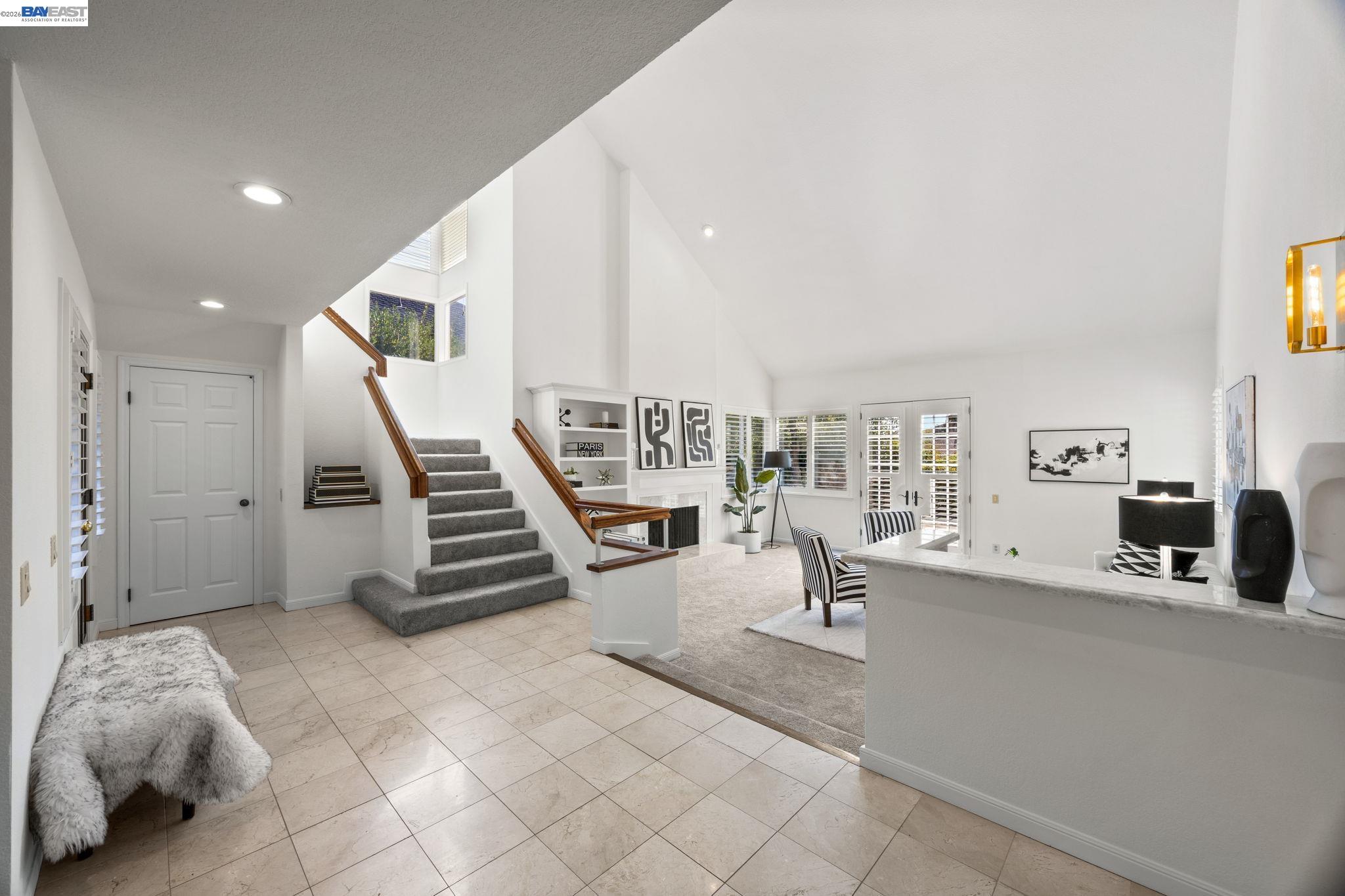 817 Redwood Dr
