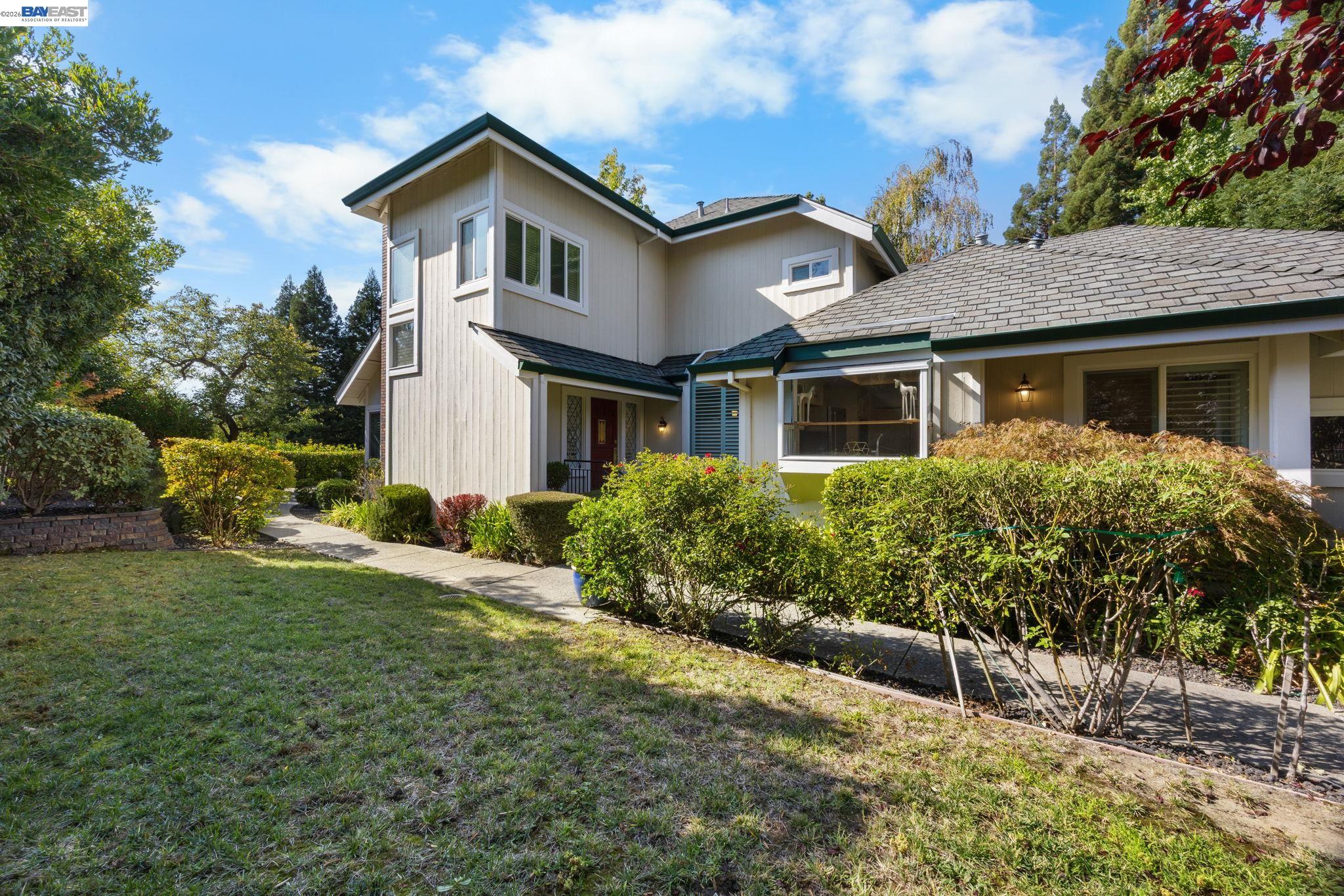 817 Redwood Dr