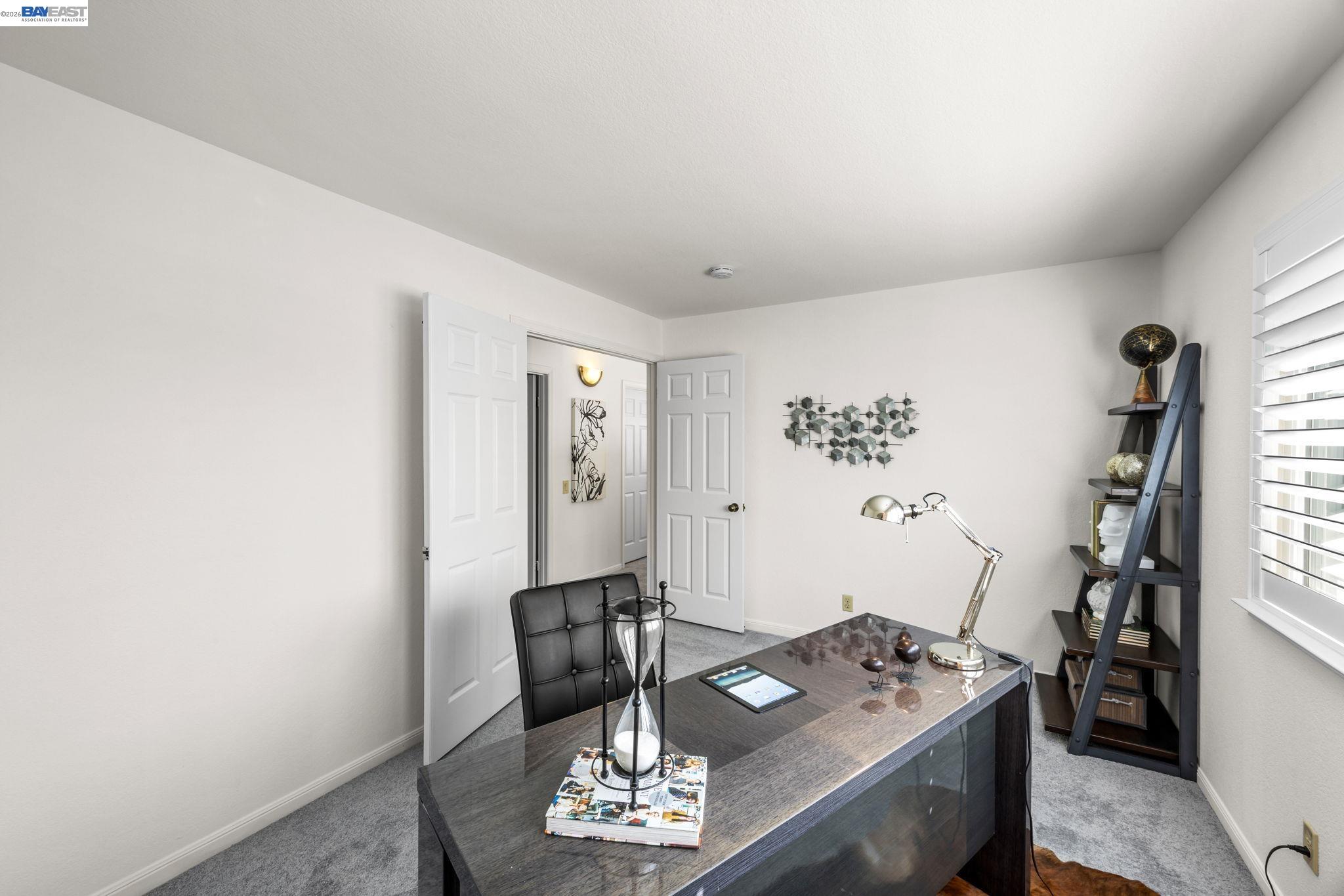 817 Redwood Dr