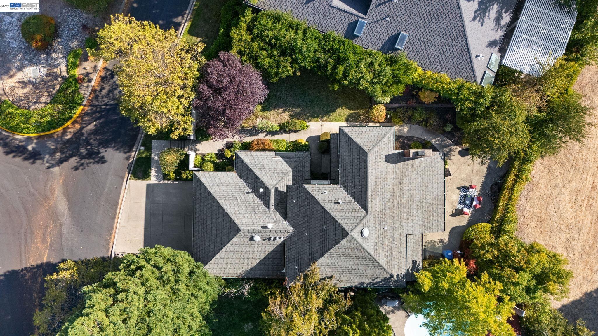 817 Redwood Dr