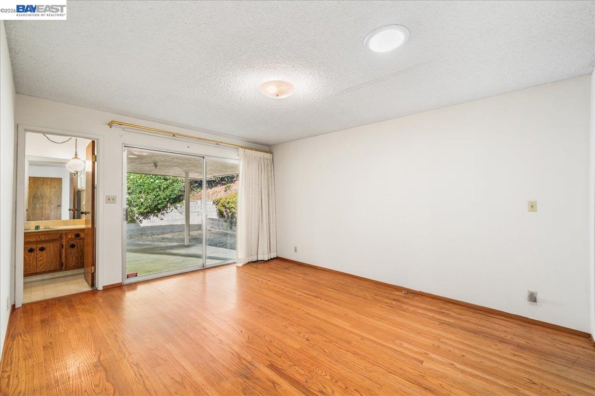 1356 Scenicview Dr