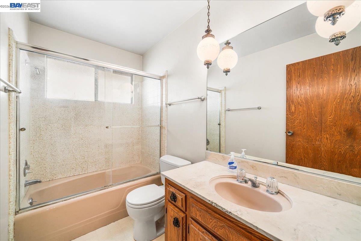 1356 Scenicview Dr