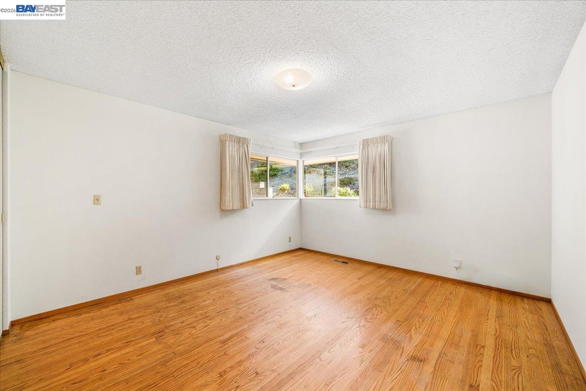 1356 Scenicview Dr