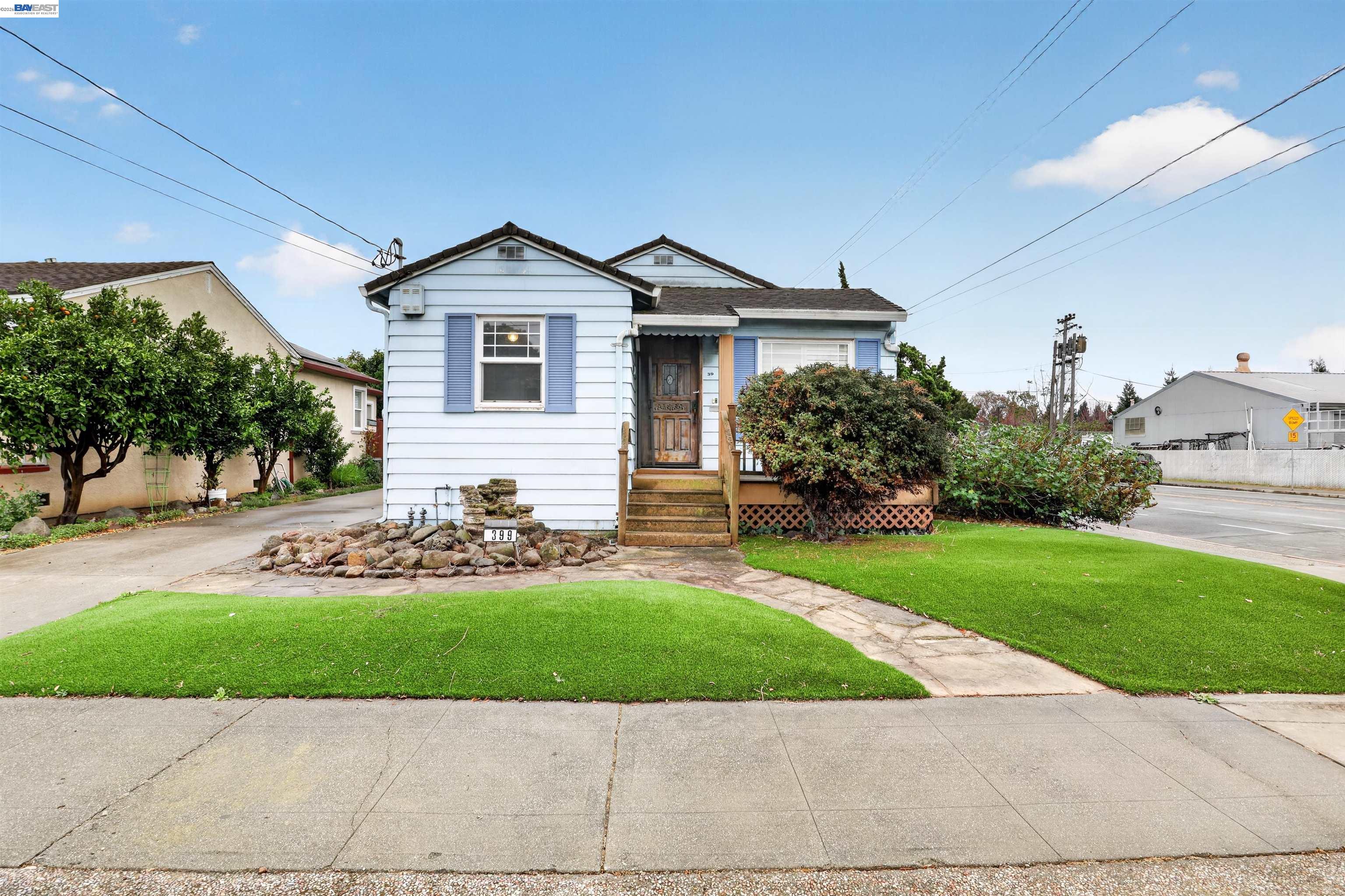 399 Stoakes Ave