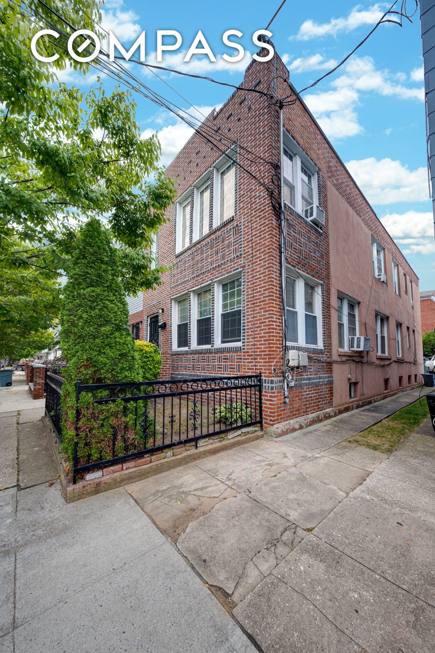 1576 E 96th Street