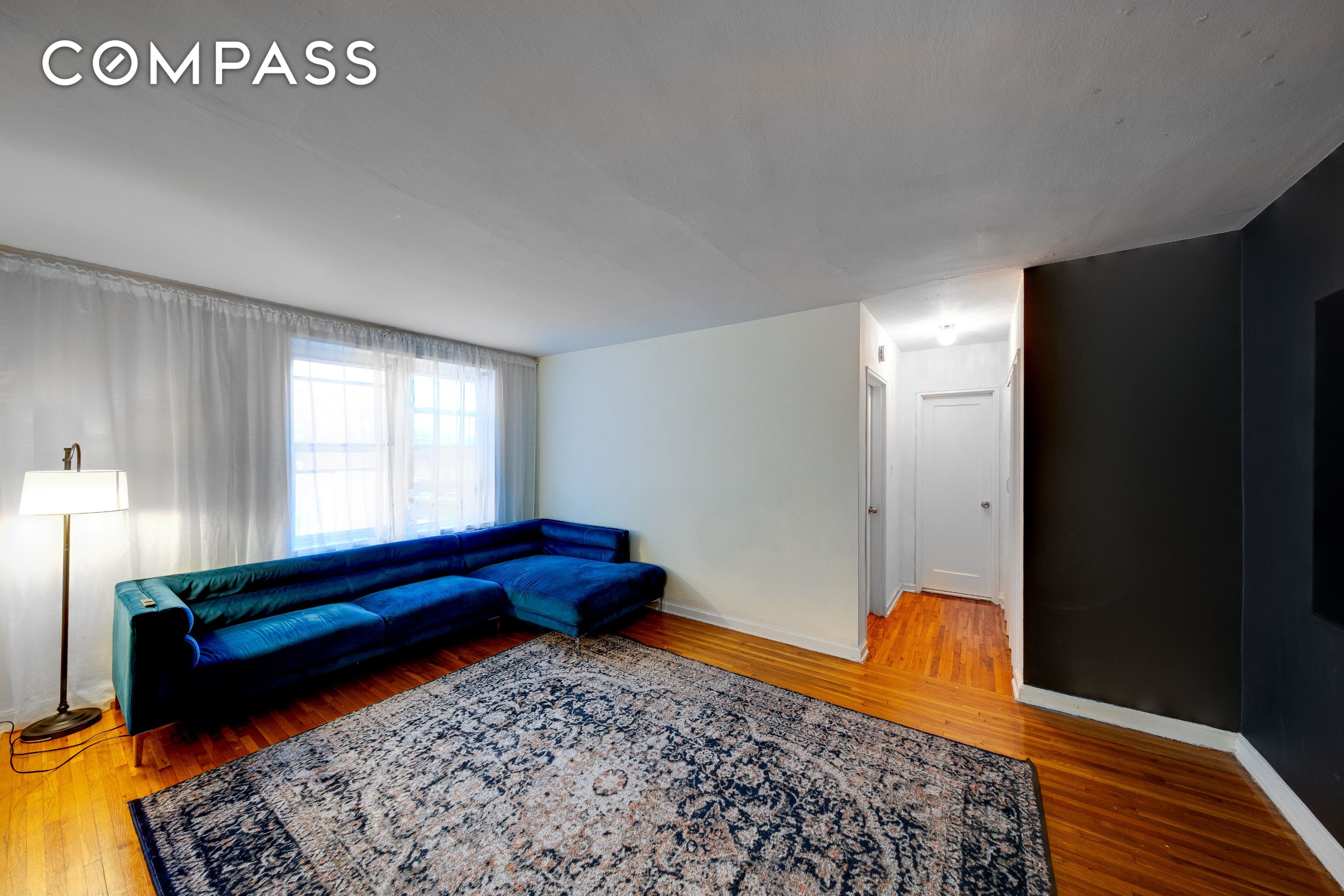 373 Avenue S 2E