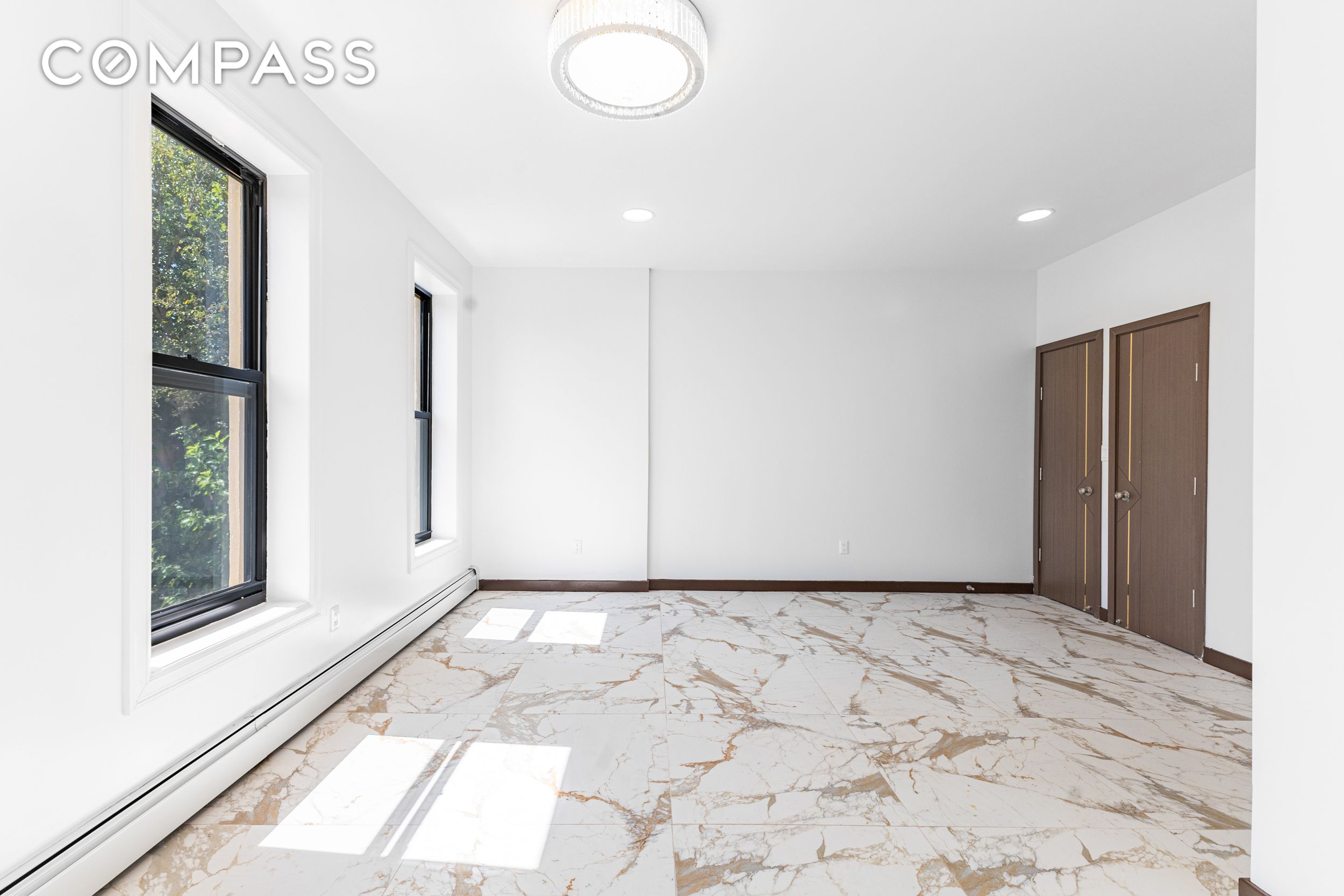 902 Lafayette Avenue