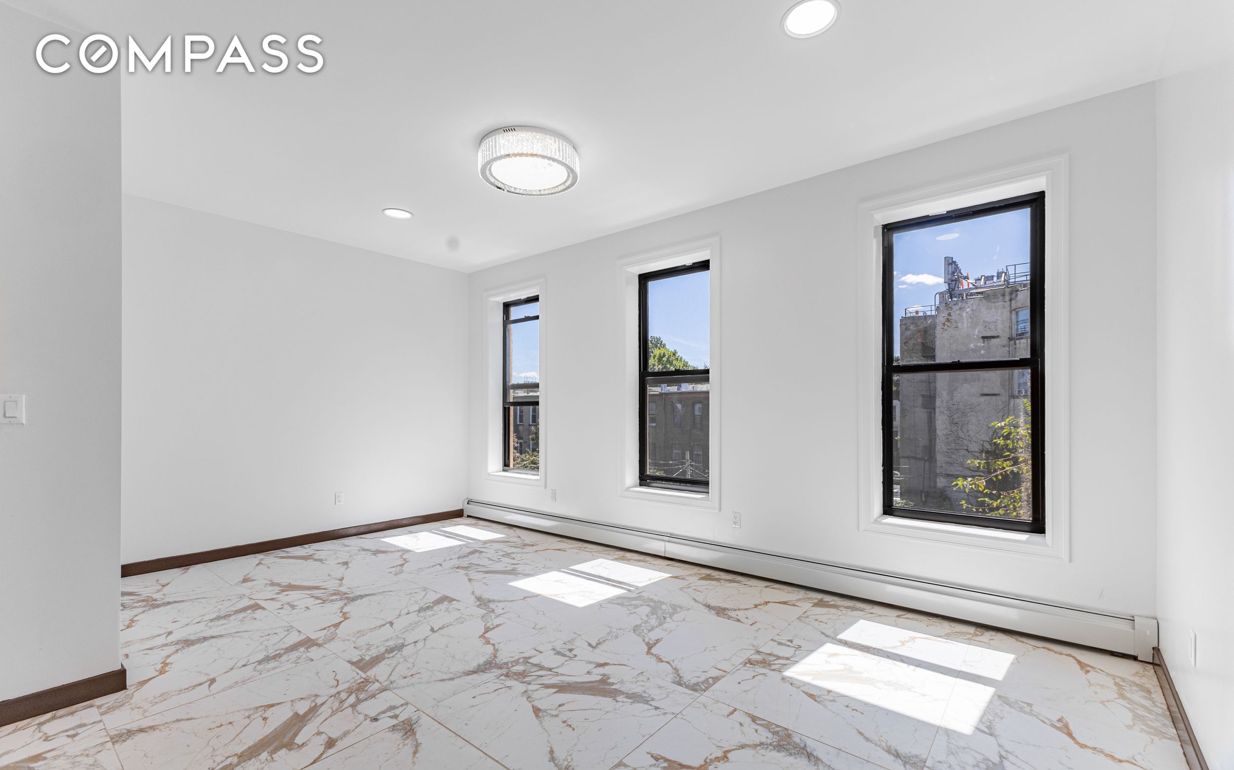 902 Lafayette Avenue