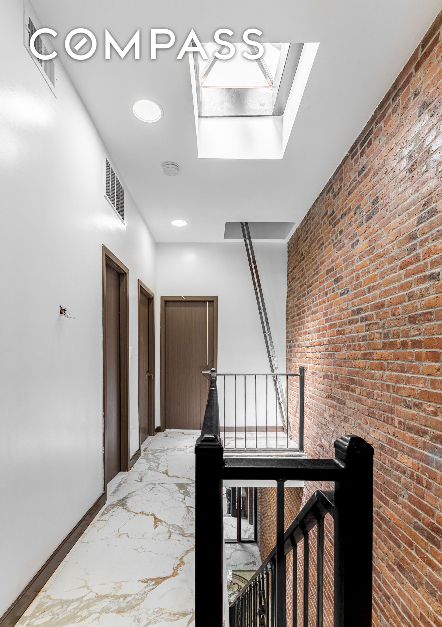 902 Lafayette Avenue