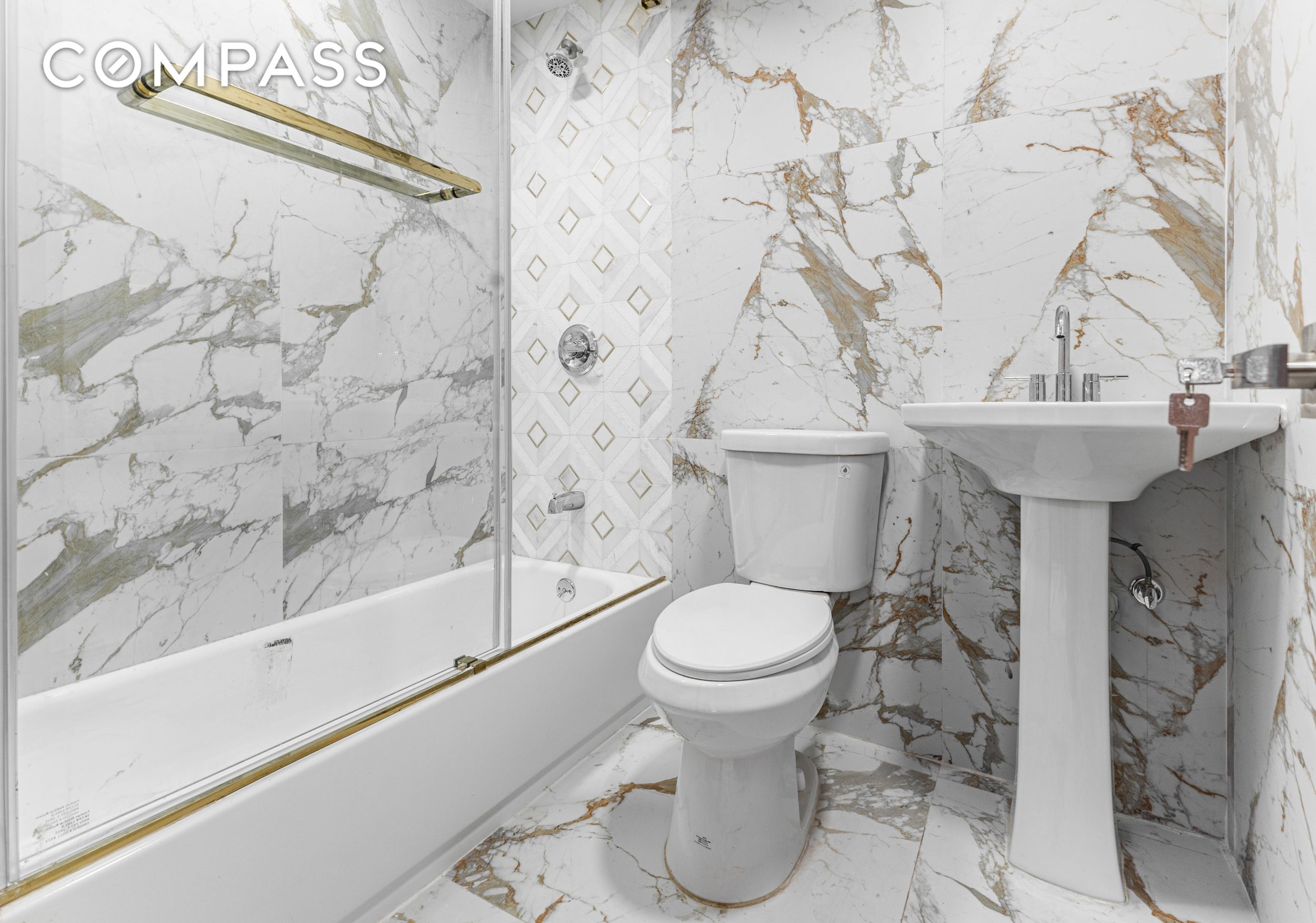 902 Lafayette Avenue