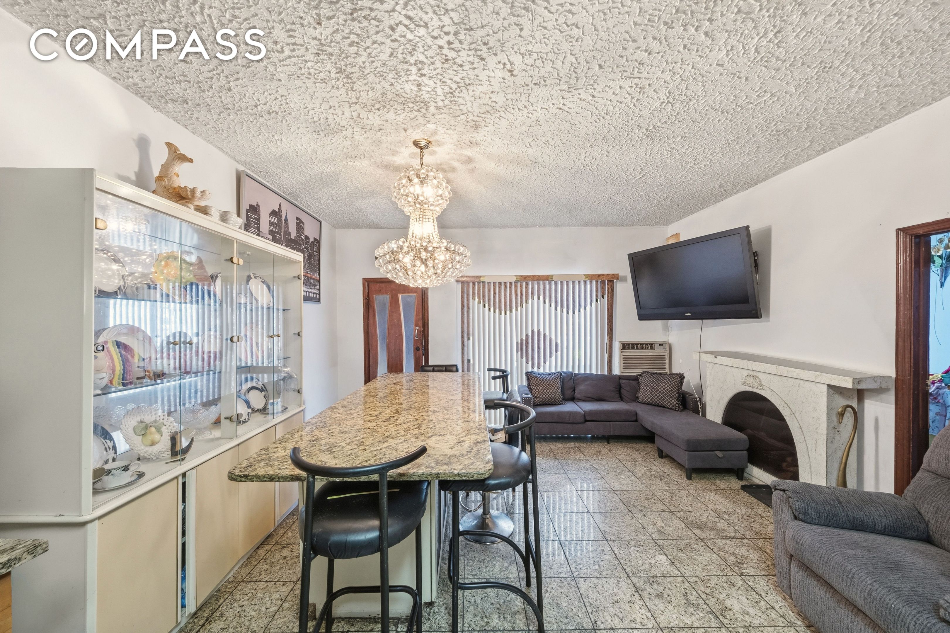9406 Ave K