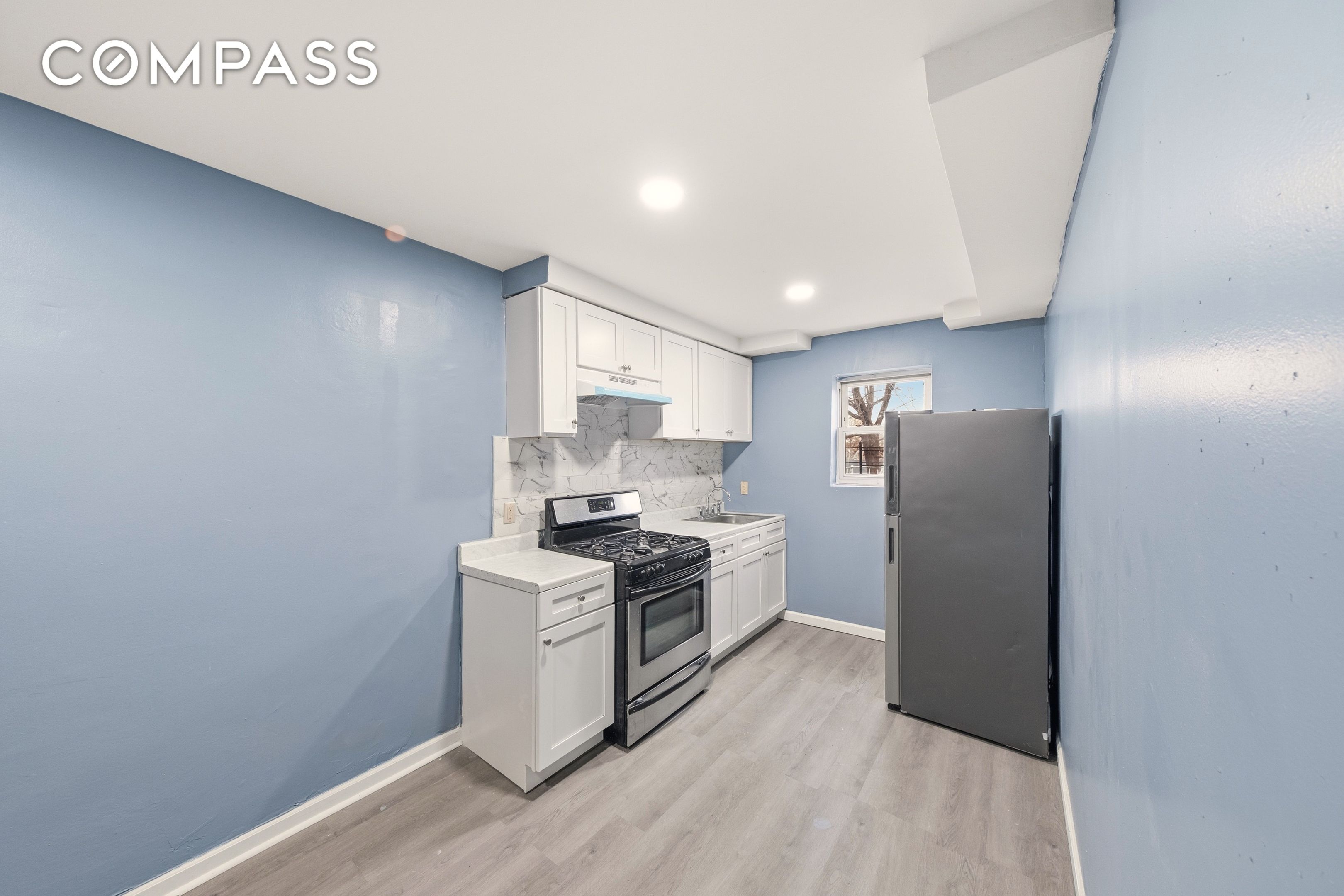9406 Ave K