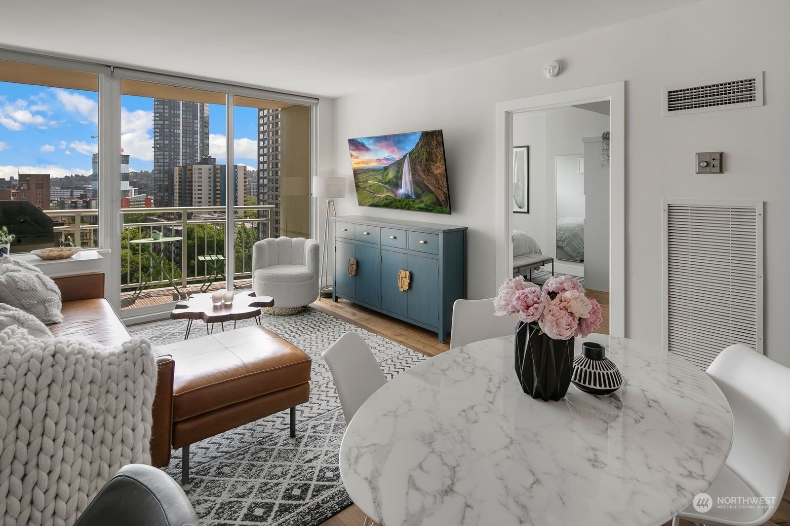 2600 2nd Avenue Unit: 1601