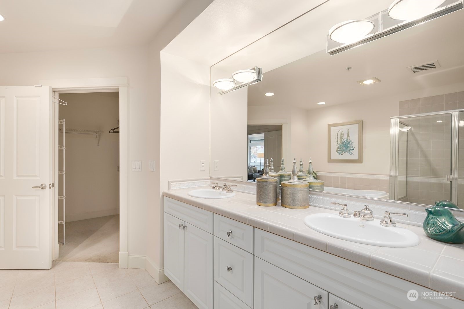 121 Lakeside Avenue Unit: 201