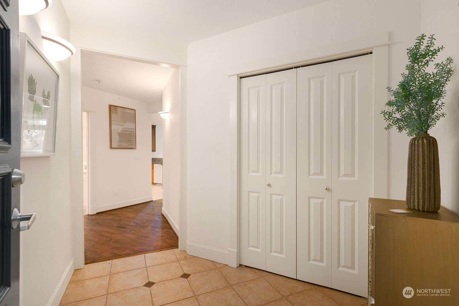 121 Lakeside Avenue Unit: 201