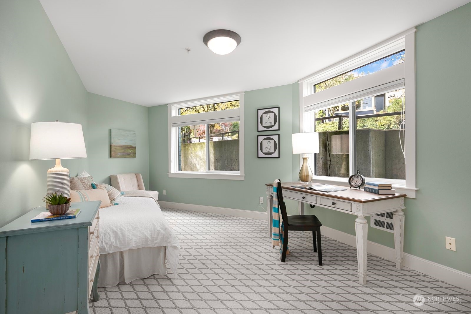 121 Lakeside Avenue Unit: 201