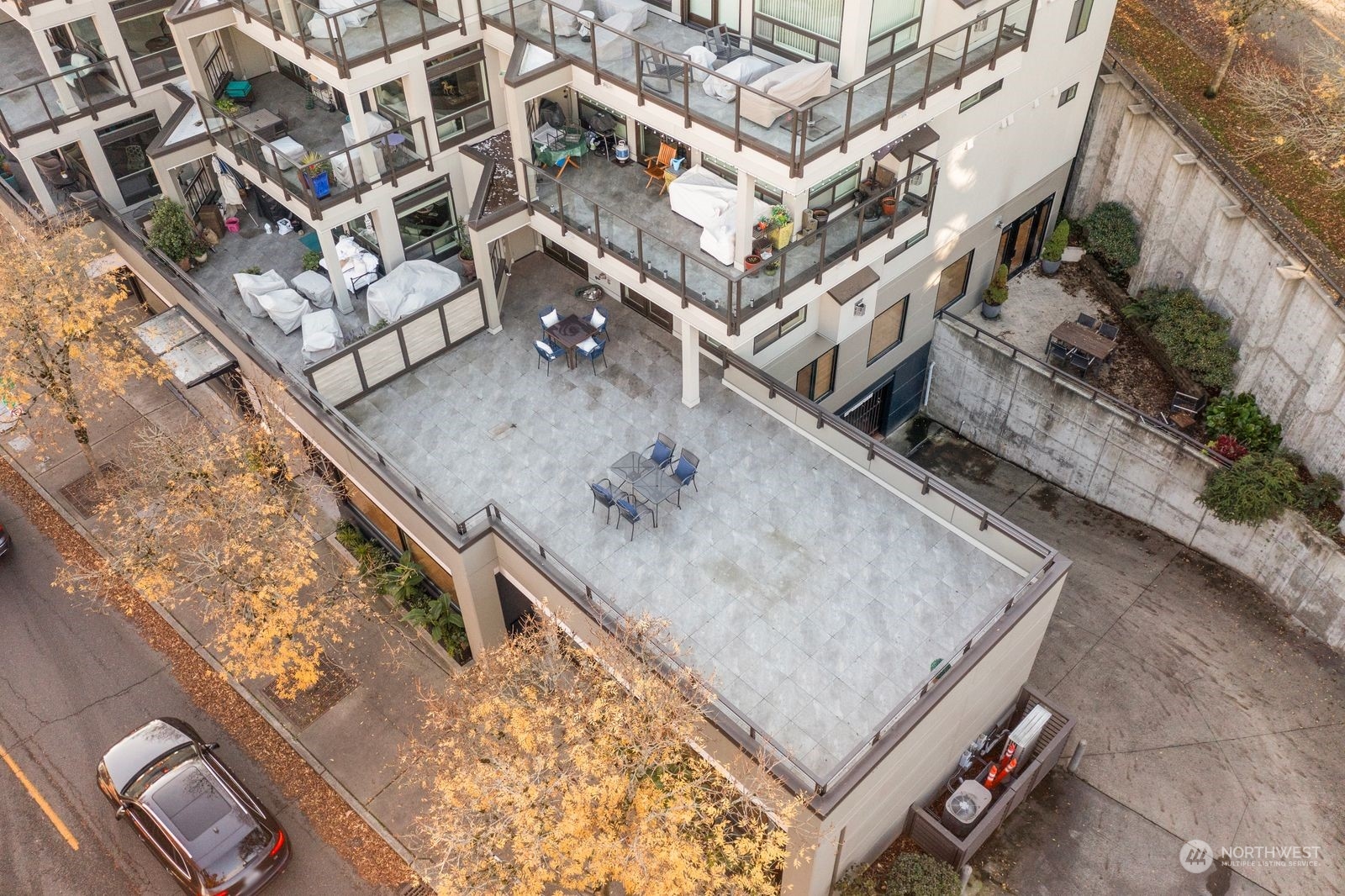 121 Lakeside Avenue Unit: 201