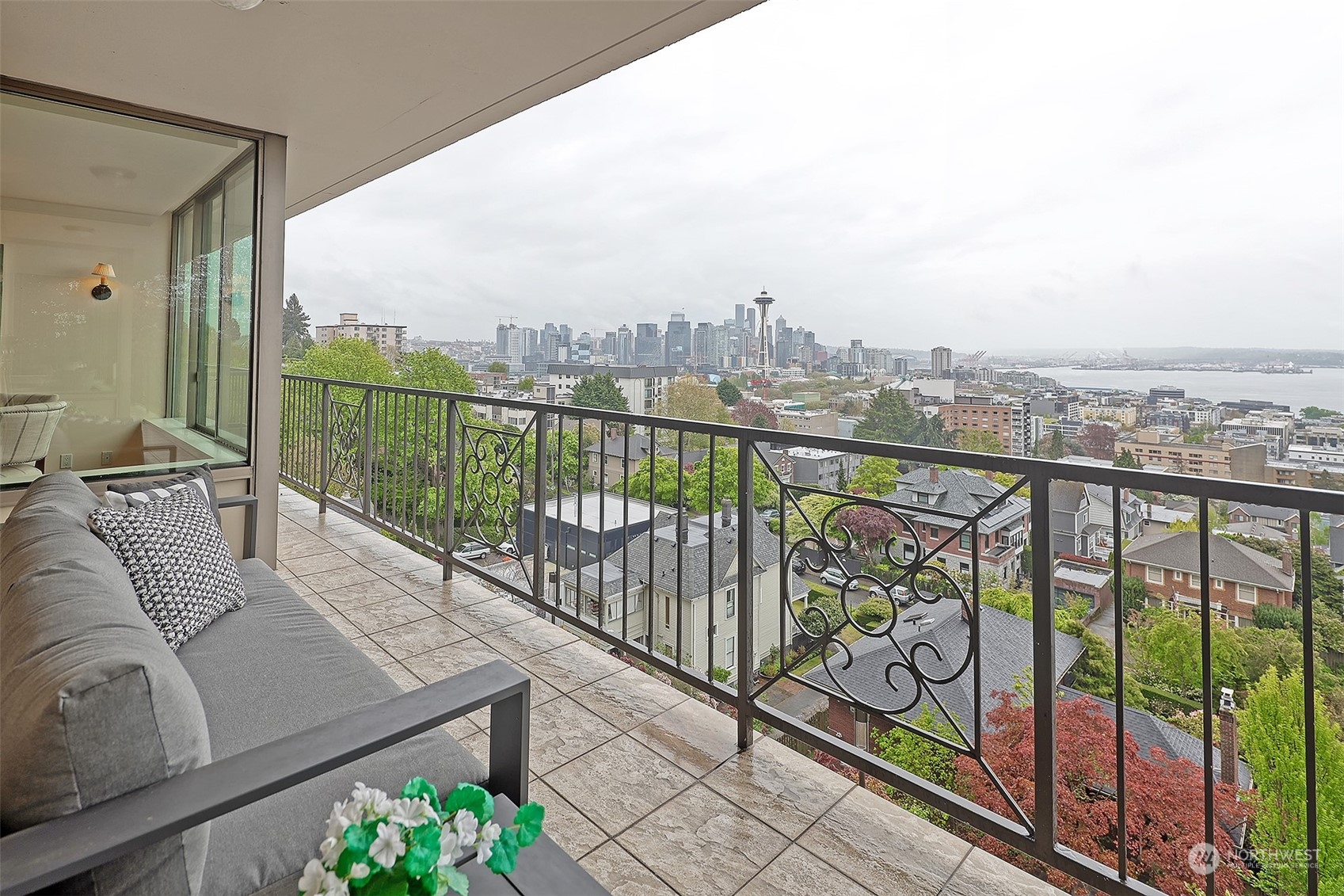 111 W Highland Drive Unit: 3W