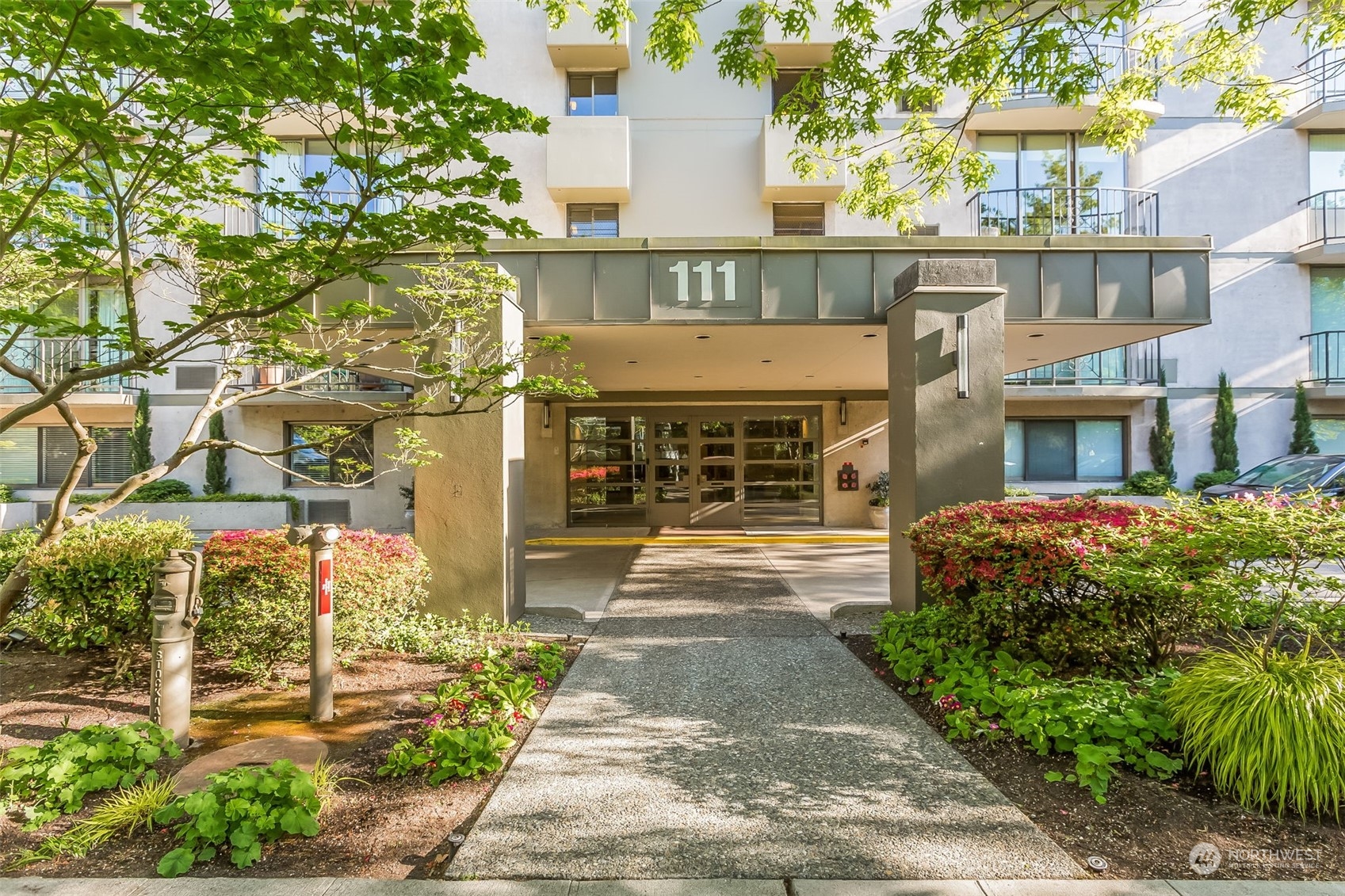 111 W Highland Drive Unit: 3W