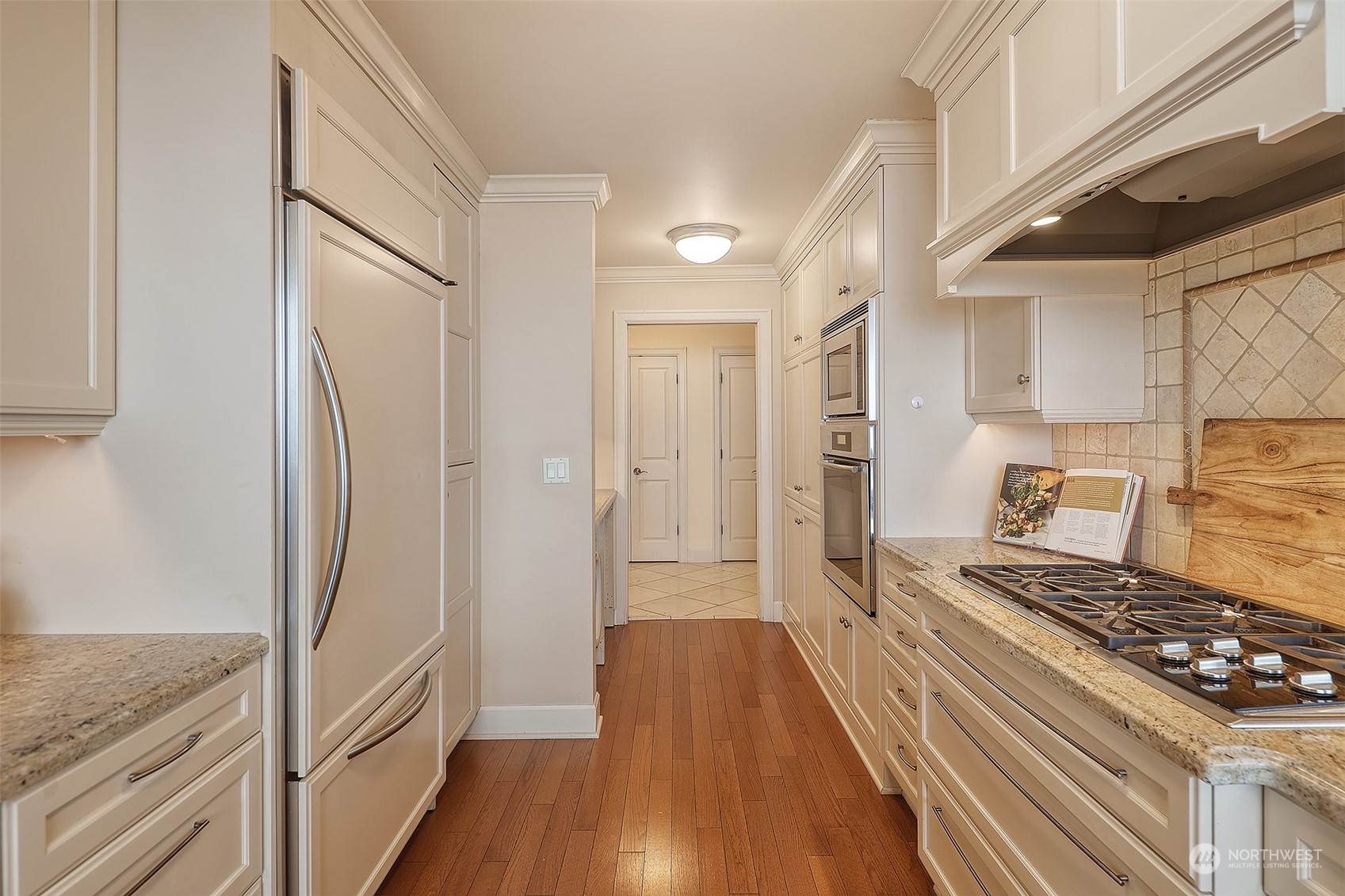 111 W Highland Drive Unit: 3W