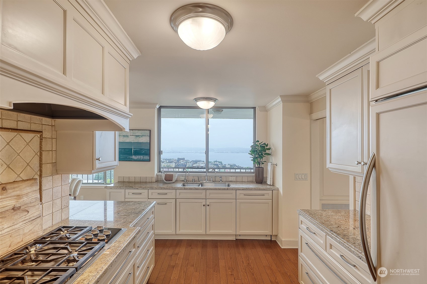 111 W Highland Drive Unit: 3W