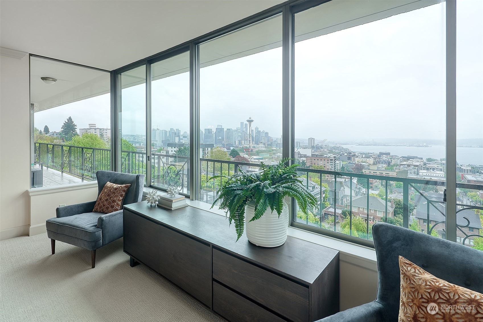 111 W Highland Drive Unit: 3W