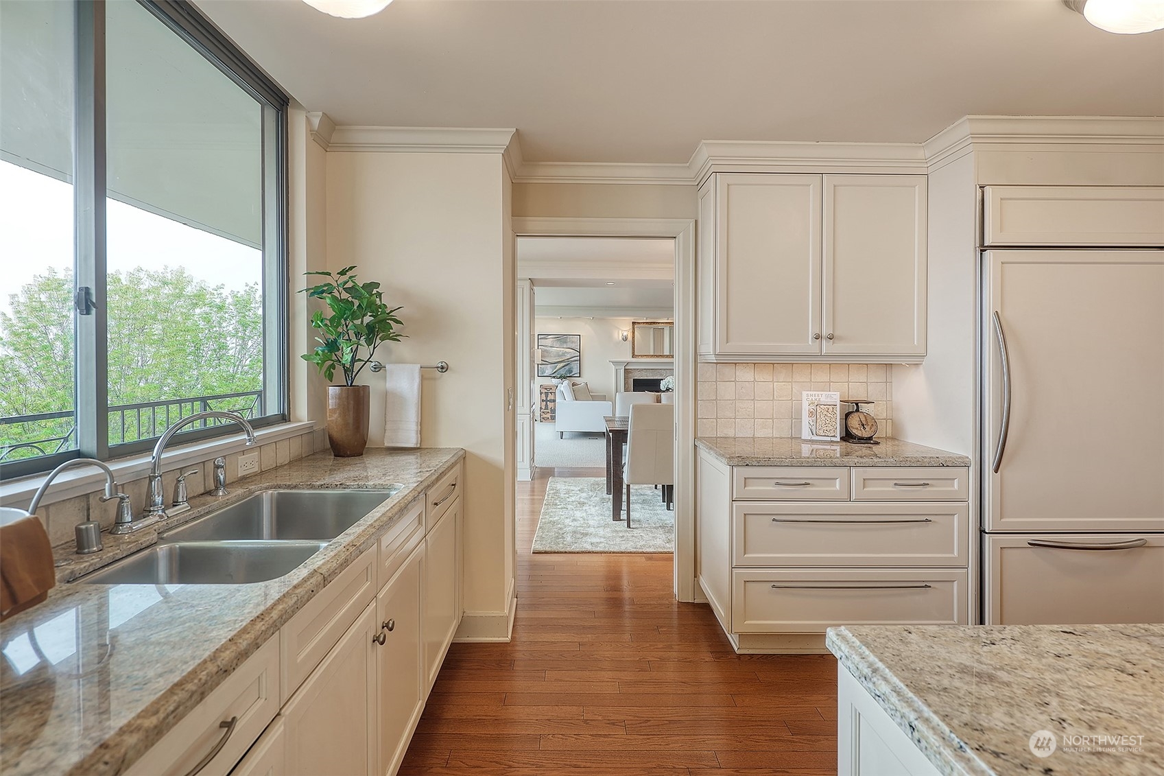 111 W Highland Drive Unit: 3W