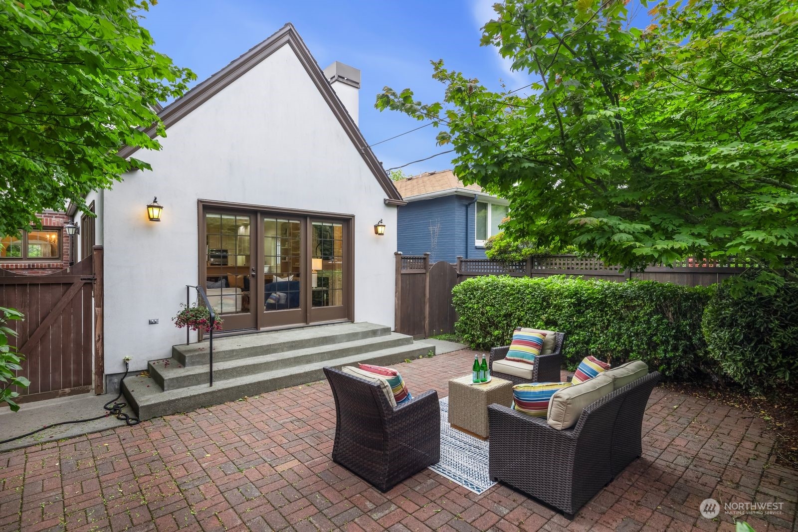 3701 Magnolia Boulevard W