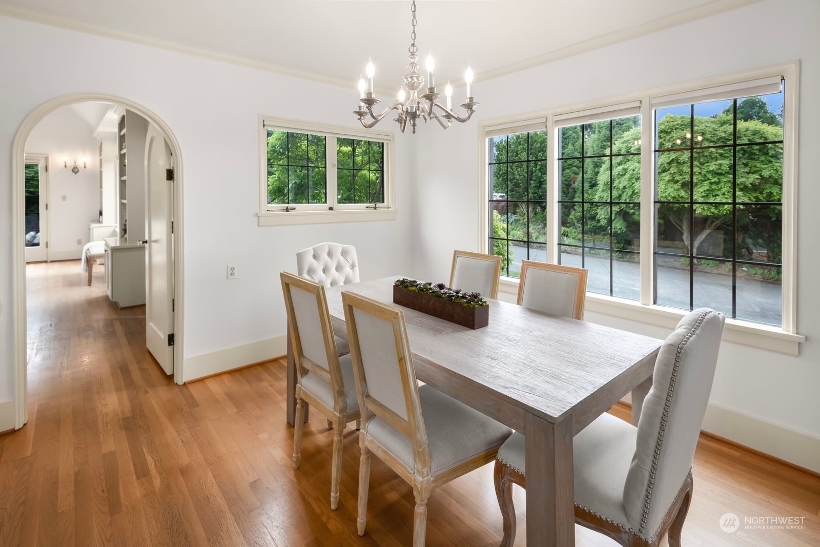 3701 Magnolia Boulevard W