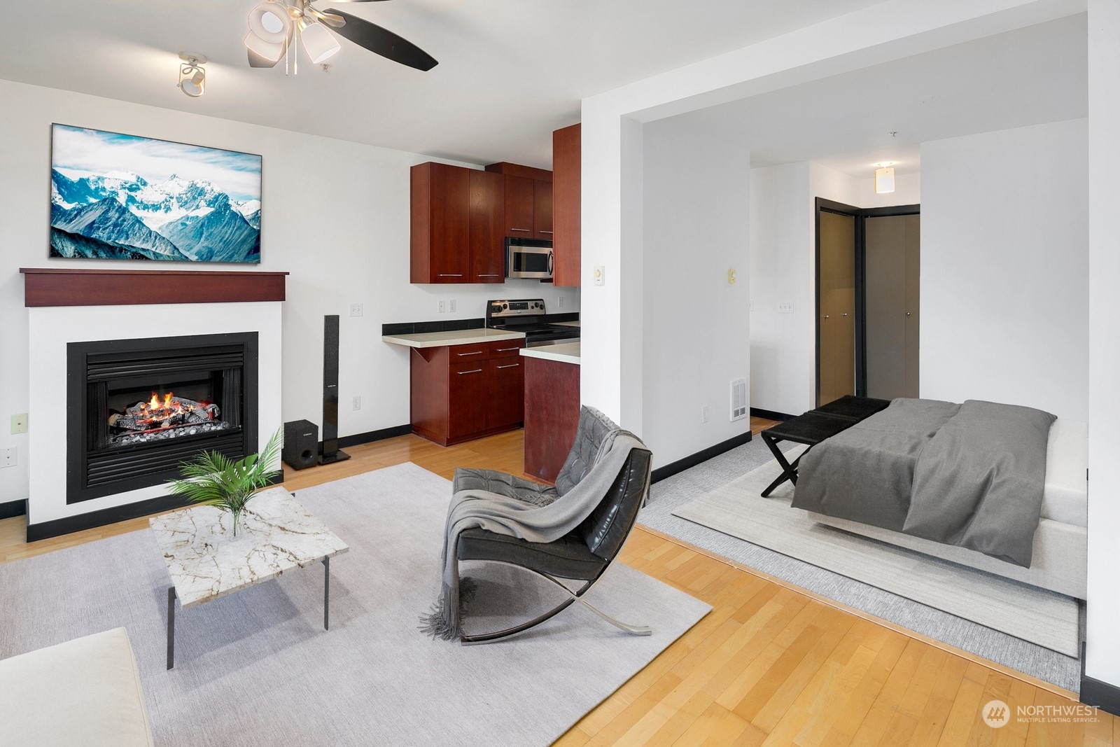 655 Crockett Street Unit: B405