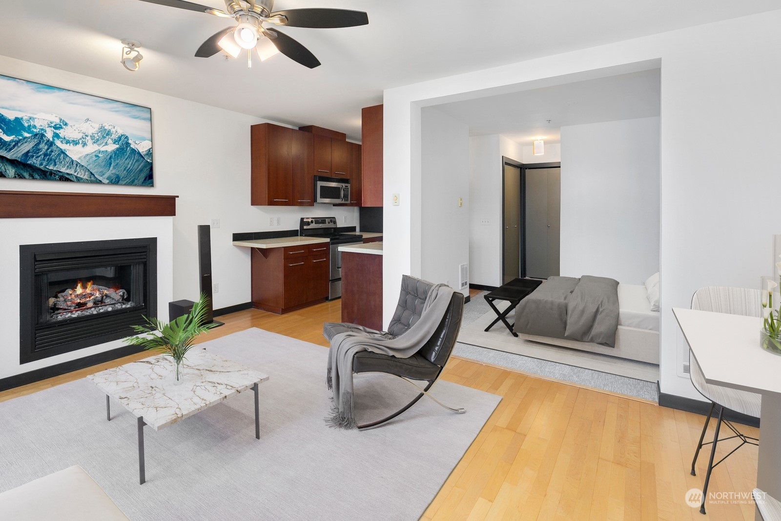 655 Crockett Street Unit: B405