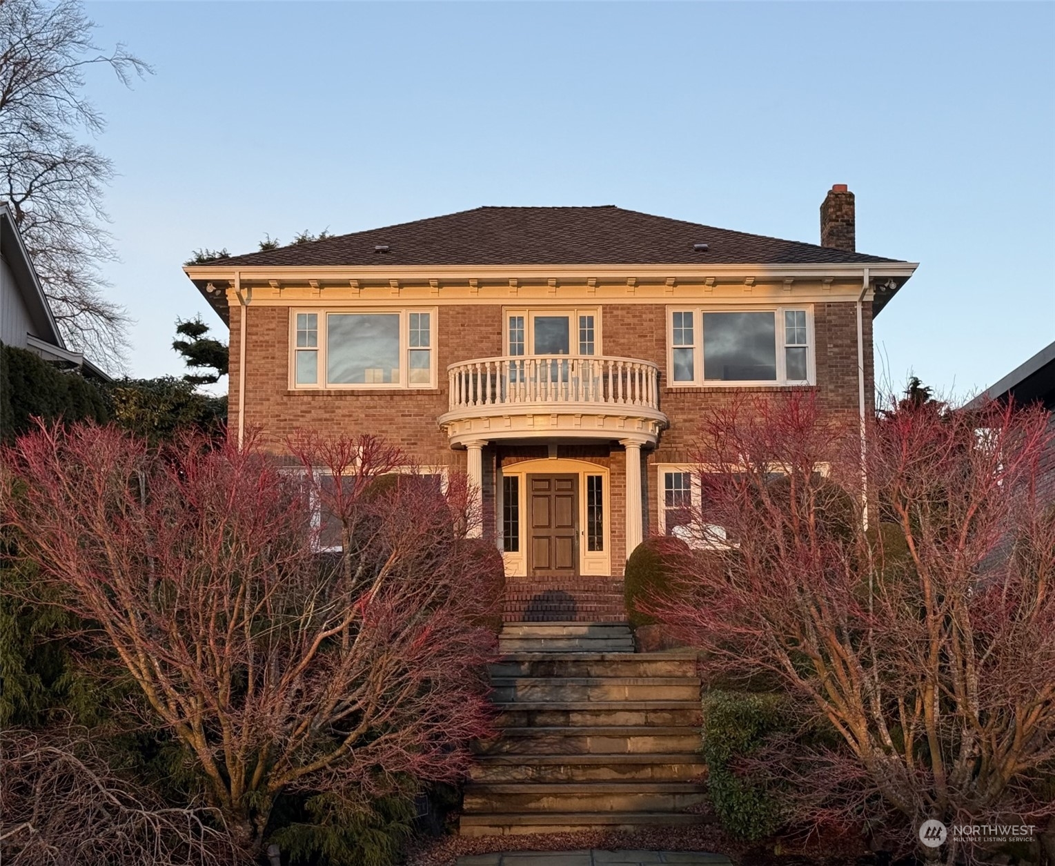 1918 Magnolia Boulevard W