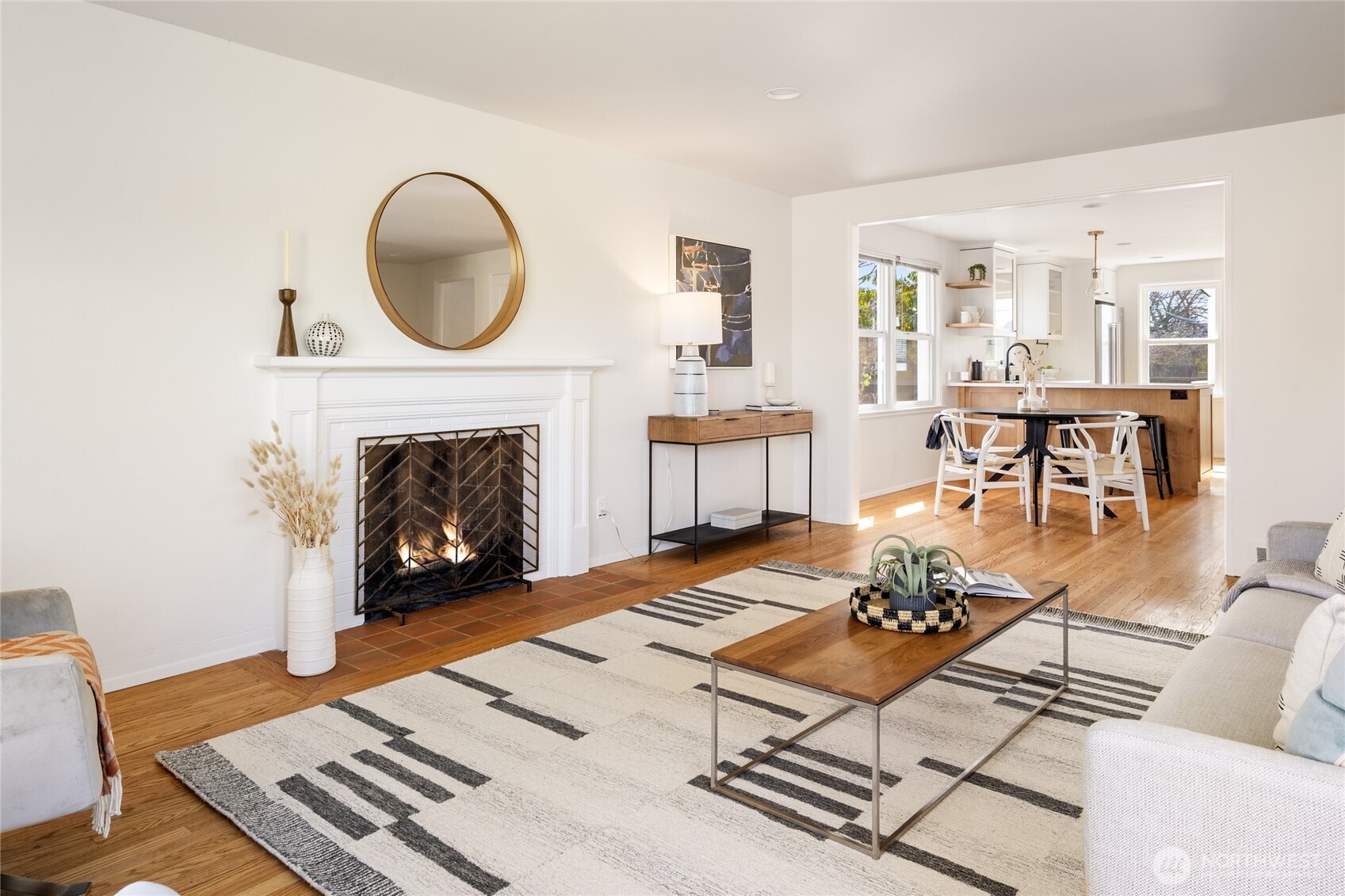 3215 W Bertona Street