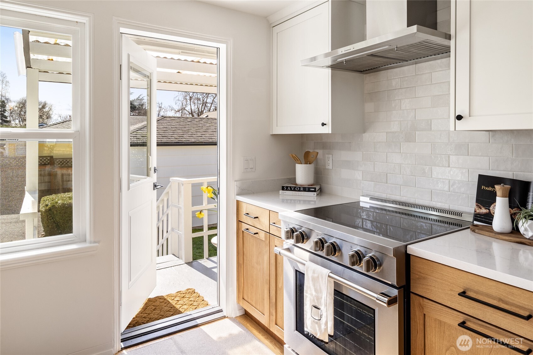 3215 W Bertona Street