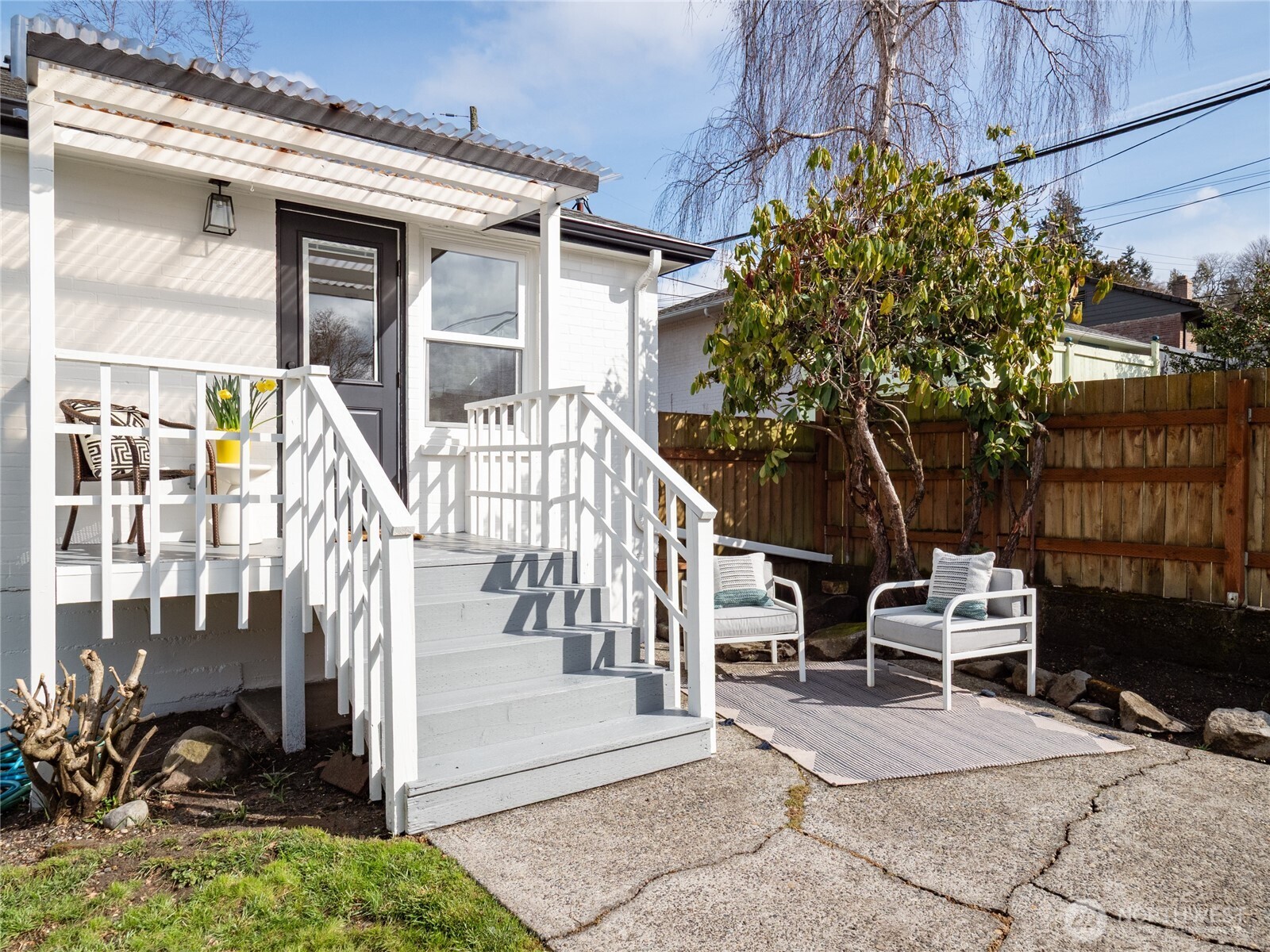 3215 W Bertona Street