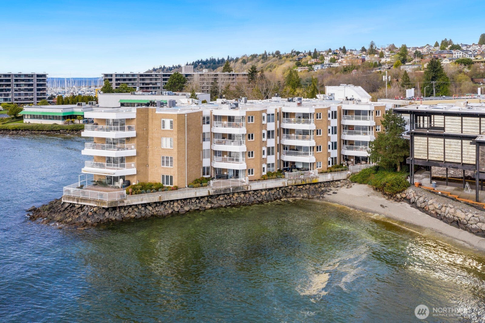 6321 Seaview Avenue NW Unit: 21