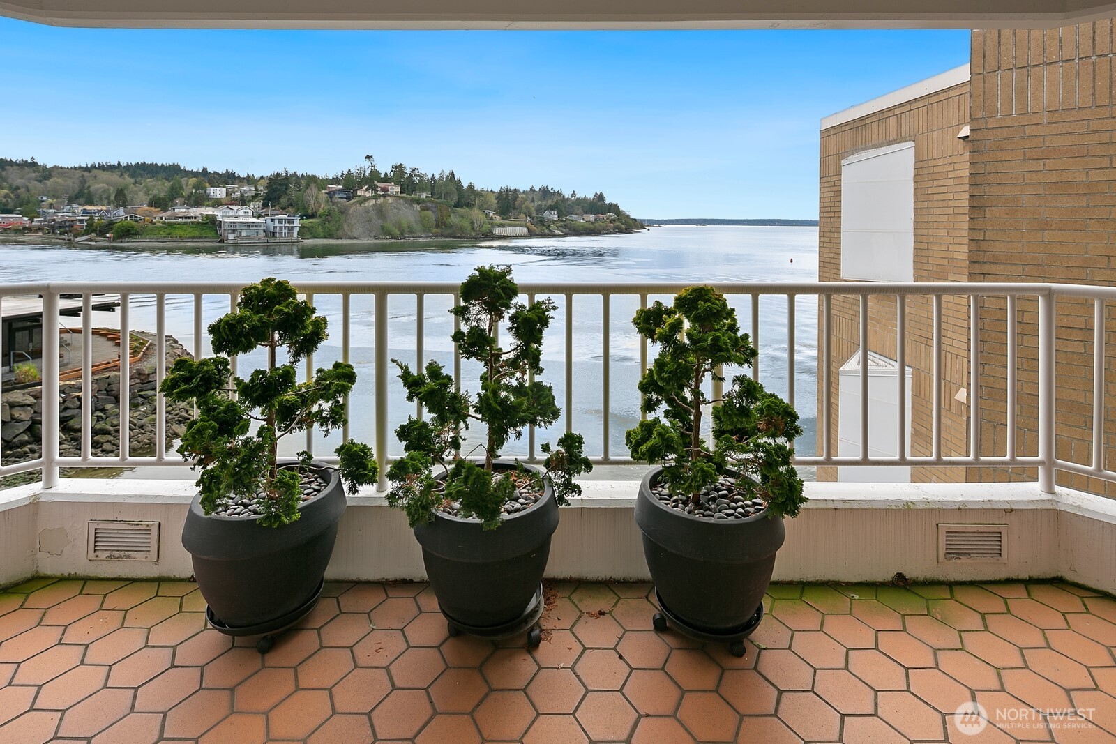6321 Seaview Avenue NW Unit: 21