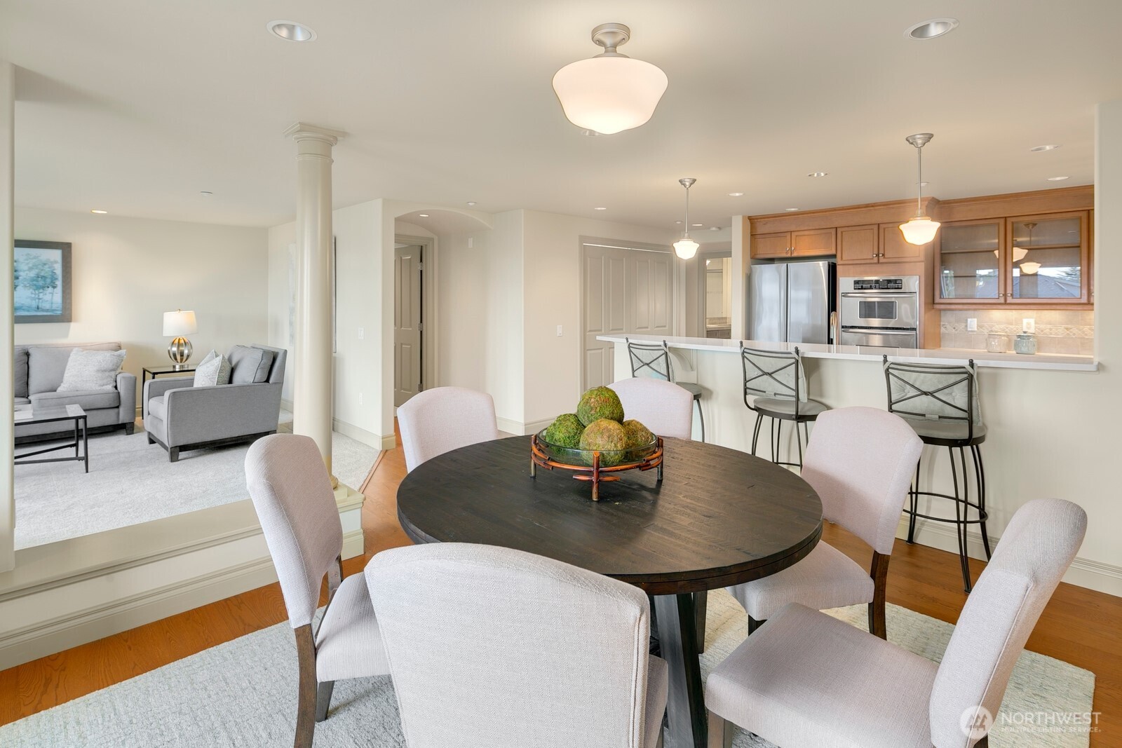 2100 Thorndyke Avenue W Unit: 402