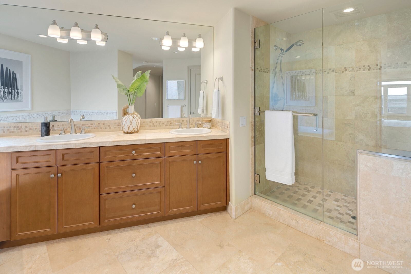 2100 Thorndyke Avenue W Unit: 402