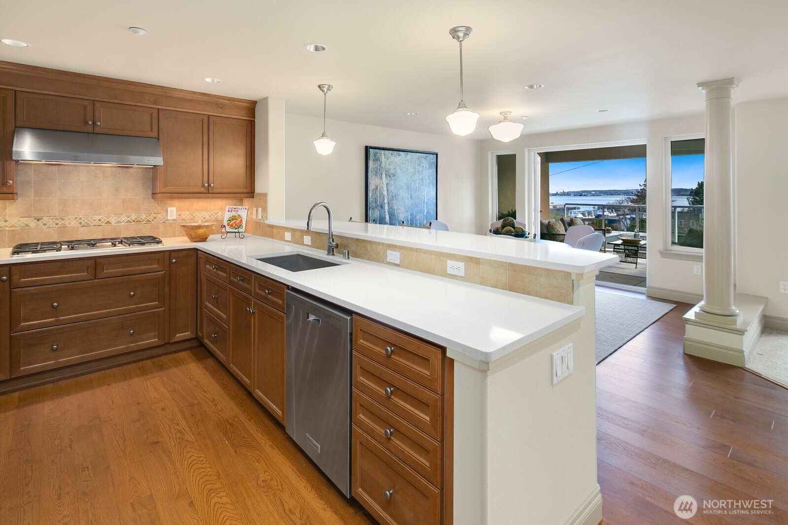 2100 Thorndyke Avenue W Unit: 402