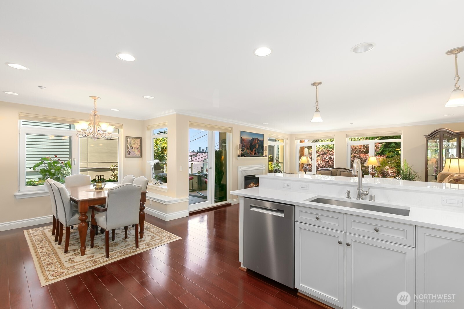 2100 Thorndyke Avenue W Unit: 101