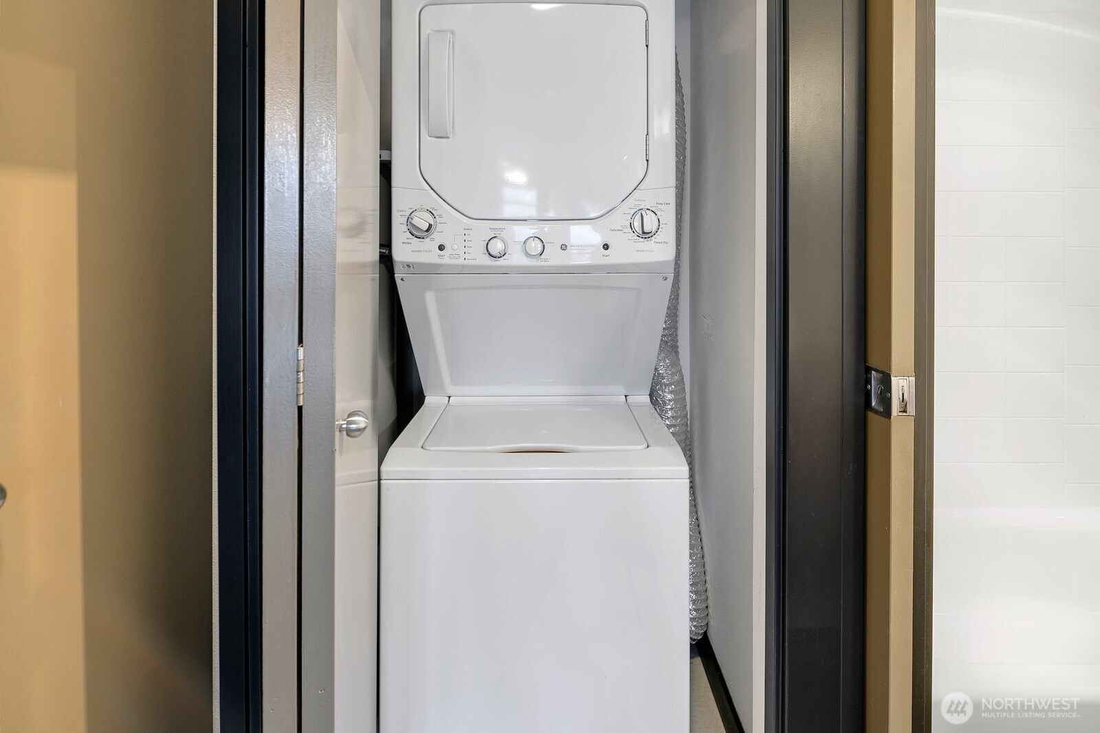 655 Crockett Street Unit: B405